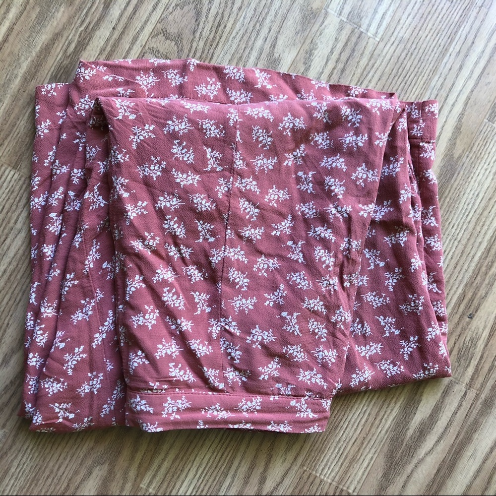 AMERICAN EAGLE FLOWY 3/4 LENGTH PANTS